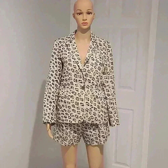 Joie suit  - Picture 5 of 17